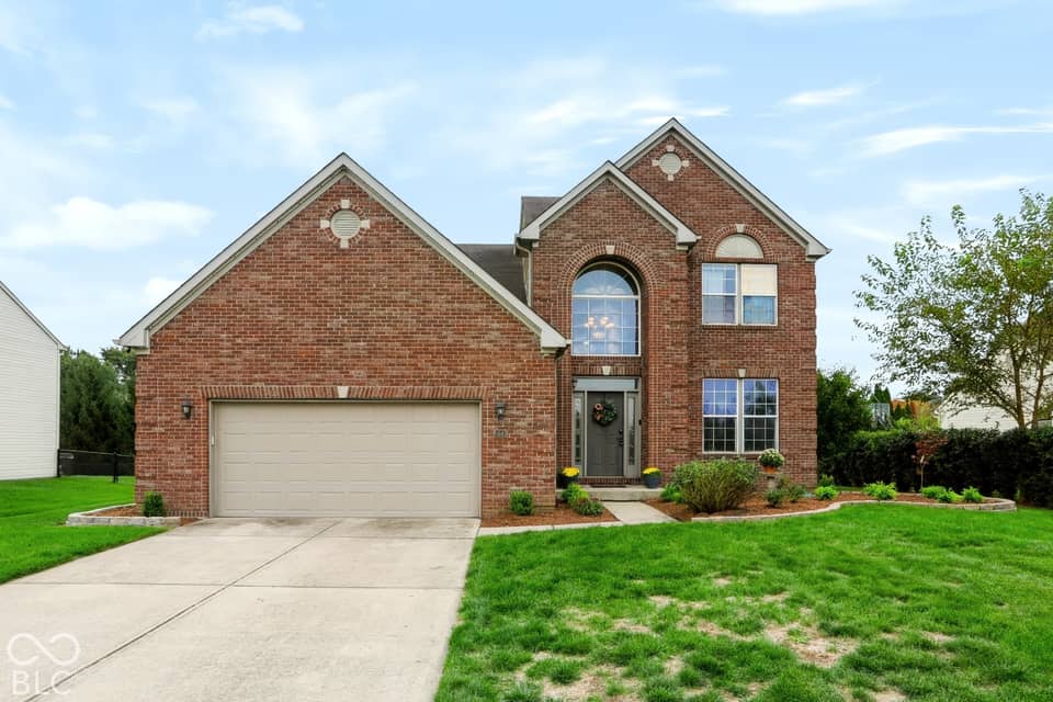 5647 Wakefield Road, Greenwood, IN 46142, photo 1 of 68
