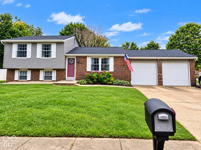 3421 Bren Lee Court, Indianapolis, IN 46227, photo 4 of 35