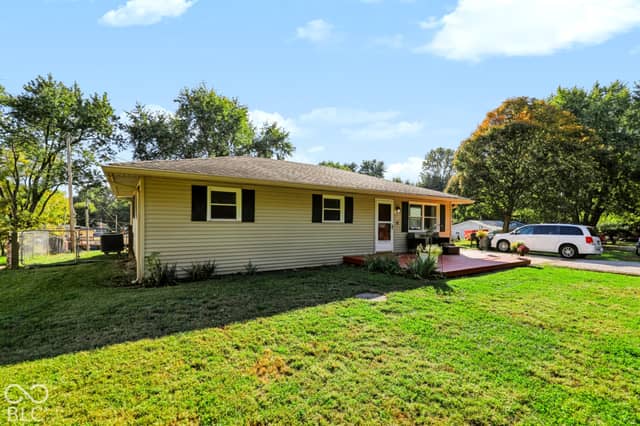 4651 Old Smith Valley Road, Greenwood, IN 46143, photo 3 of 39
