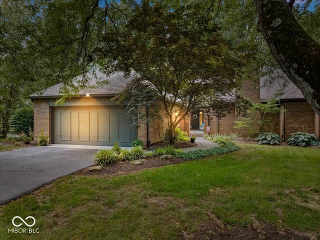 8550 Tree Top Drive #4, Indianapolis, IN 46260, photo 2 of 43