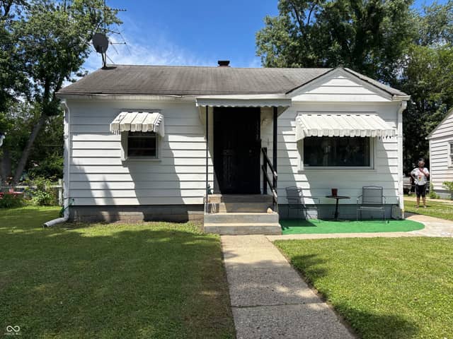 3352 Wallace Avenue, Indianapolis, IN 46218, photo 3 of 19