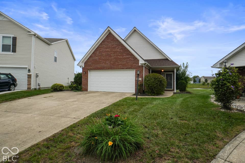 907 Amesbury Court, Indianapolis