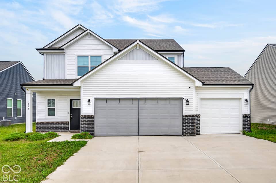 4032 Sedgewick Lane, Columbus, IN 47201, photo 1 of 54