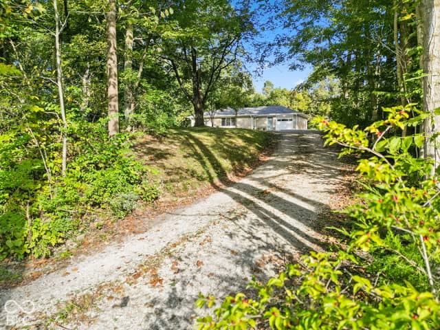 7437 S County Road 750 E, Plainfield, IN 46168, photo 2 of 26