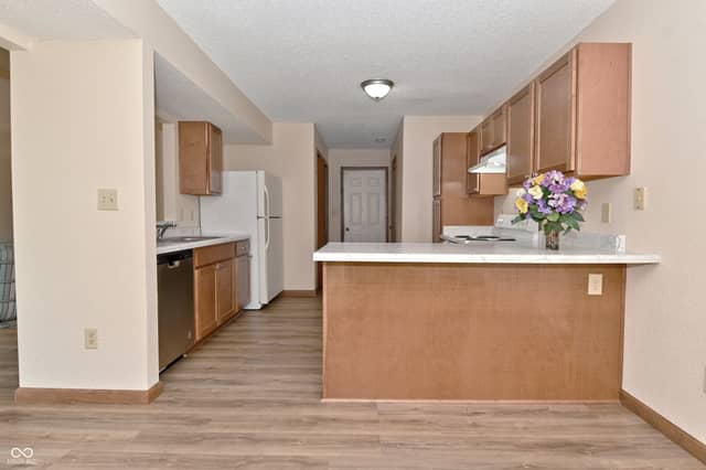 8333 Country Creek Drive, Indianapolis, IN 46234, photo 5 of 18