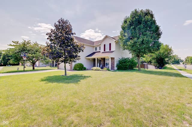 3164 Hemlock Way, Indianapolis, IN 46203, photo 3 of 38