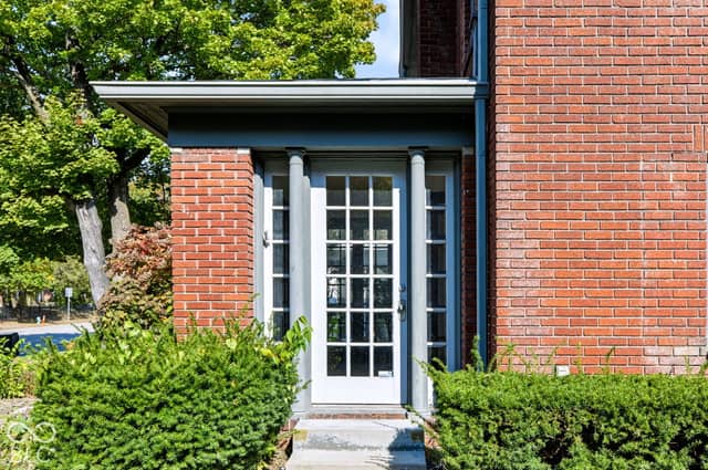 4461 Central Avenue, Indianapolis, IN 46205, photo 5 of 56