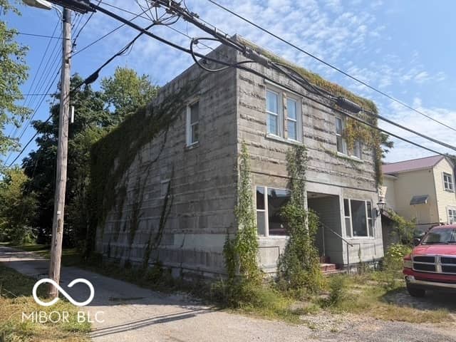 809 6th Street, Bedford, IN 47421, photo 1 of 11