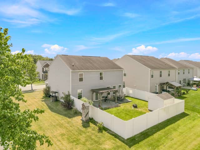 2146 Creek Bank Drive, Columbus, IN 47201, photo 5 of 41