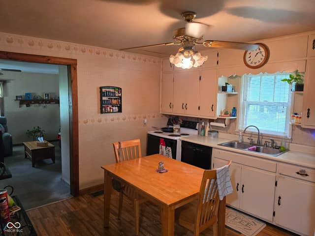 2218 Gilbert Avenue, Indianapolis, IN 46227, photo 5 of 18