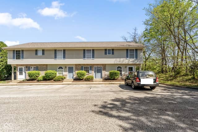 765 E Sherwood Hills Drive, Bloomington, IN 47401, photo 5 of 31