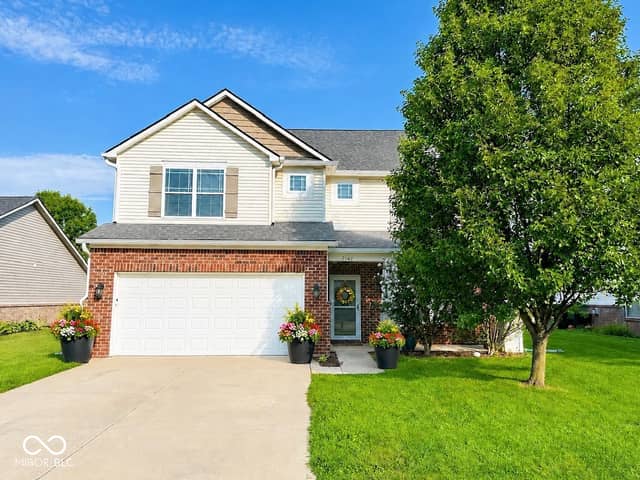 7148 N Chelmsford Drive, McCordsville, IN 46055, photo 2 of 57