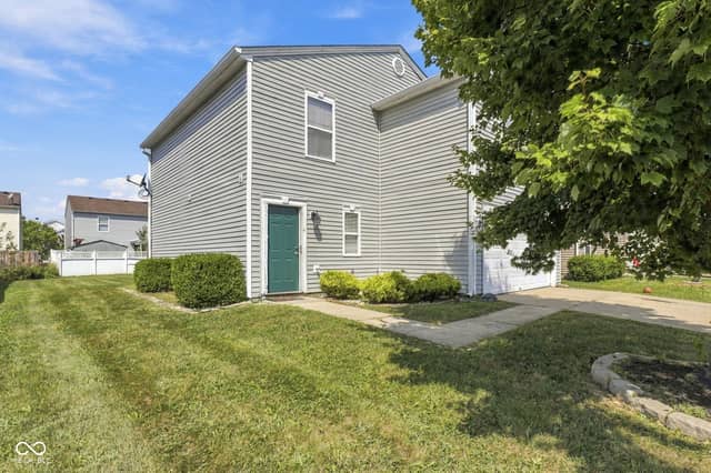 2886 Ludwig Drive, Indianapolis, IN 46239, photo 3 of 24