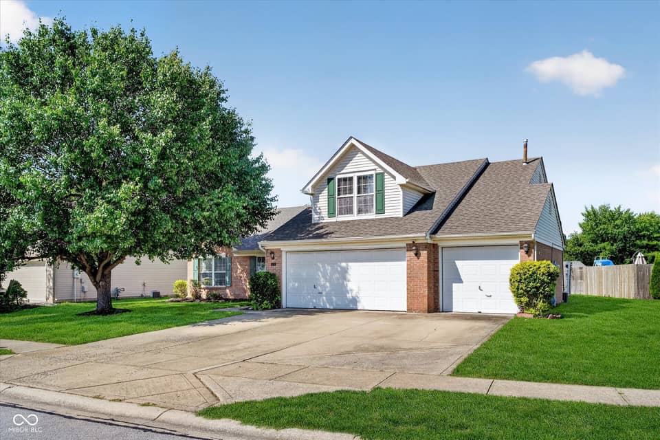 804 Weeping Way Lane, Avon