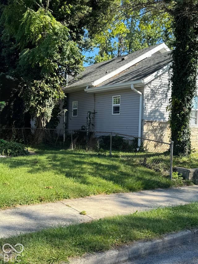 908 S Blaine Avenue, Muncie, IN 47302, photo 3 of 4
