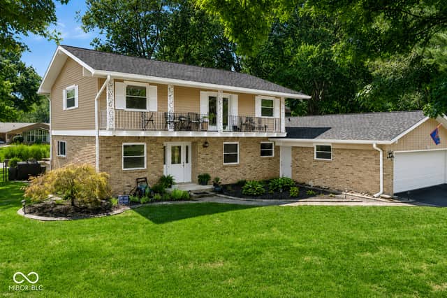 8852 Ridge Hill Drive, Indianapolis, IN 46217, photo 2 of 98
