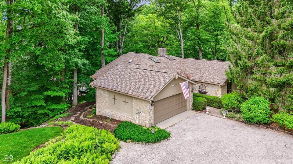 7592 S Poplar Point Drive, Trafalgar