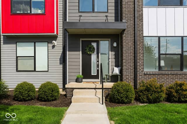 423 Leota Street, Indianapolis, IN 46203, photo 3 of 78