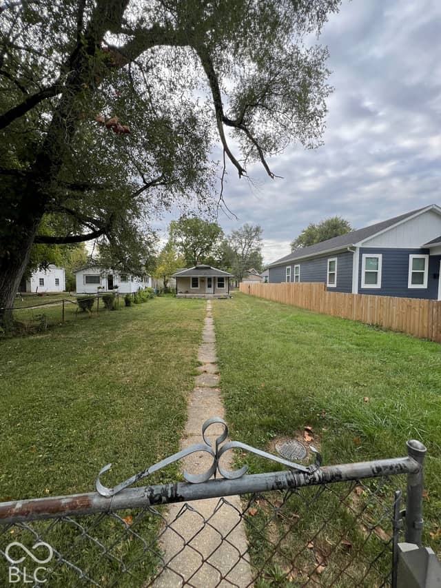 1431 W Pruitt Street, Indianapolis, IN 46208, photo 2 of 9