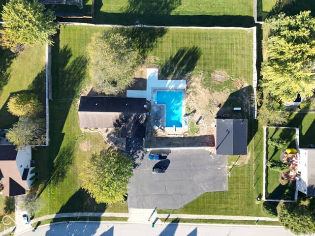 2030 Whitetail Court, Avon, IN 46123, photo 3 of 33