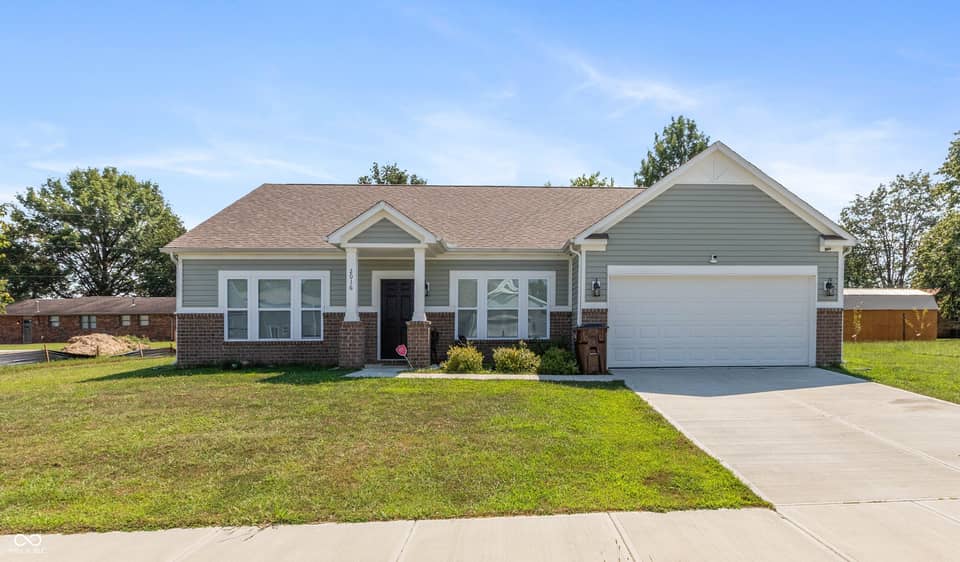 2016 Sandhill Drive, Seymour