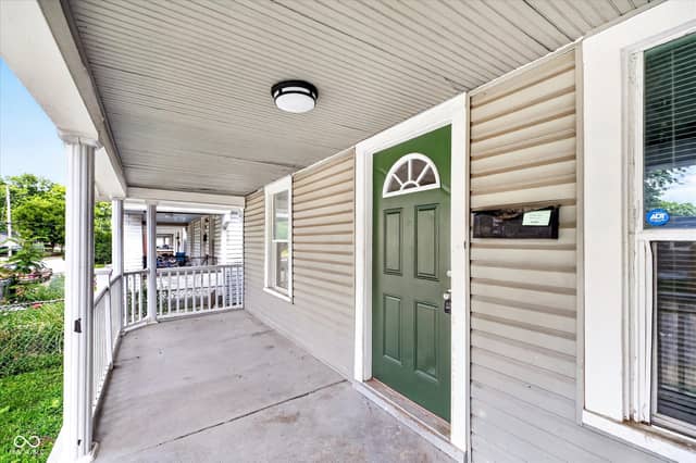 1626 Palmer Street, Indianapolis, IN 46203, photo 3 of 33