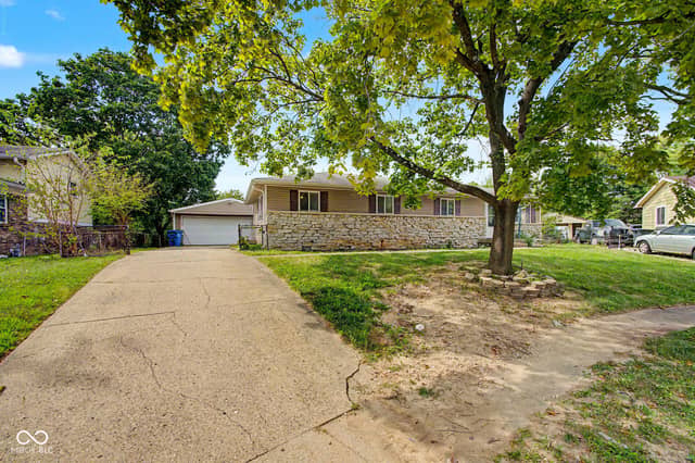 2316 Herod Court, Indianapolis, IN 46229, photo 4 of 23