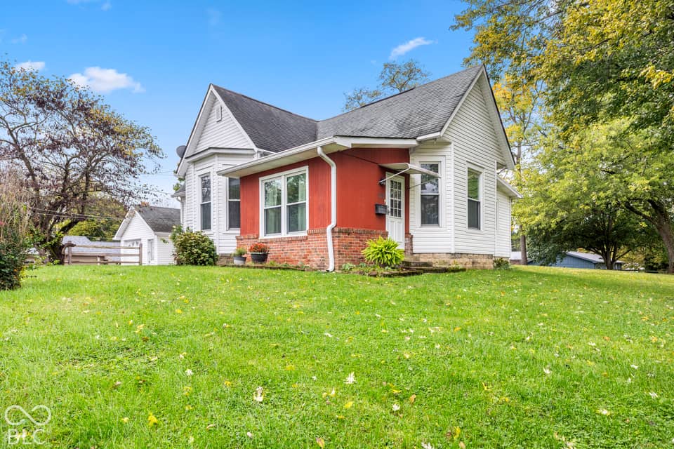 219 Washington Street, Hope, IN 47246, photo 1 of 28