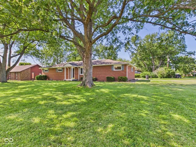 262 E 600 N, Alexandria, IN 46001, photo 4 of 27