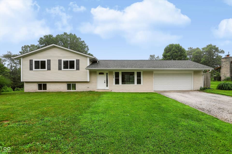 620 N Staats Drive, Bloomington