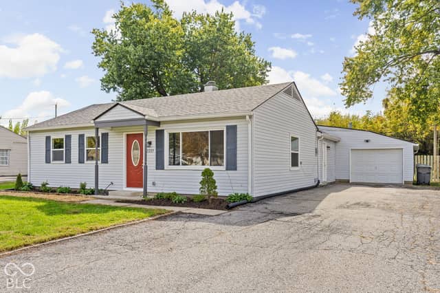 2223 E 74th Street, Indianapolis, IN 46240, photo 3 of 24