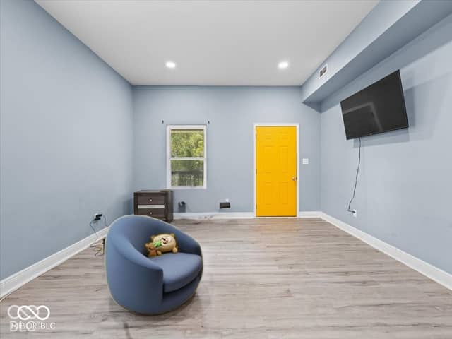 955 N Belleview Place, Indianapolis, IN 46222, photo 5 of 13