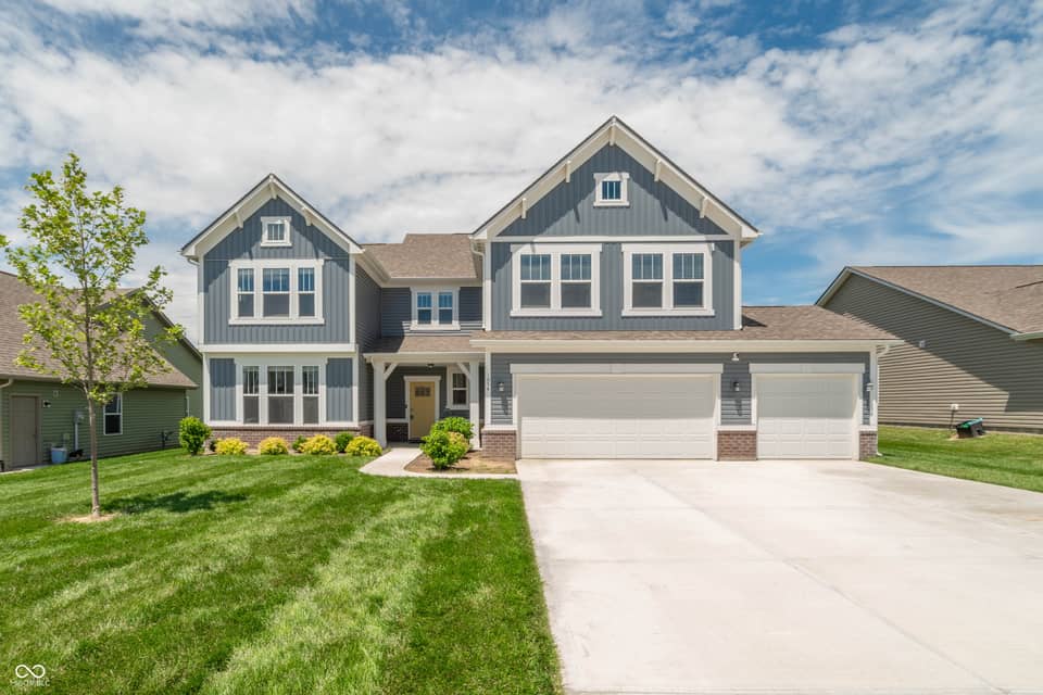 1054 E Valley Oak Court, Mooresville