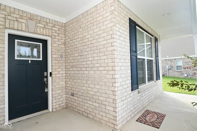 9170 Hedley Way E, Avon, IN 46123, photo 4 of 58