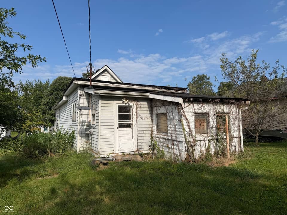522 U Street, Bedford, IN 47421, photo 1 of 9