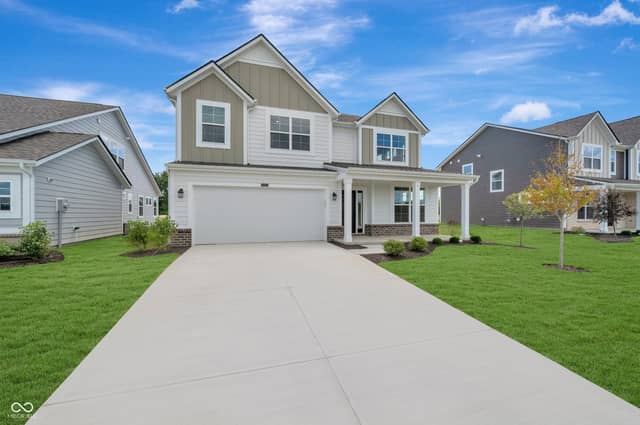 10043 Rosalee Drive, Noblesville, IN 46060, photo 2 of 31