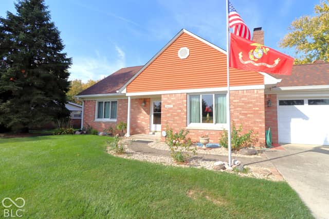 2220 Woodcrest Road, Indianapolis, IN 46227, photo 4 of 63