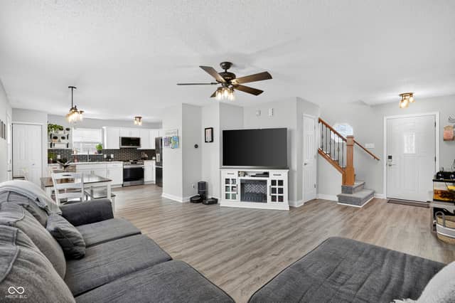 6200 E Mariah Hill Lane, Camby, IN 46113, photo 4 of 56