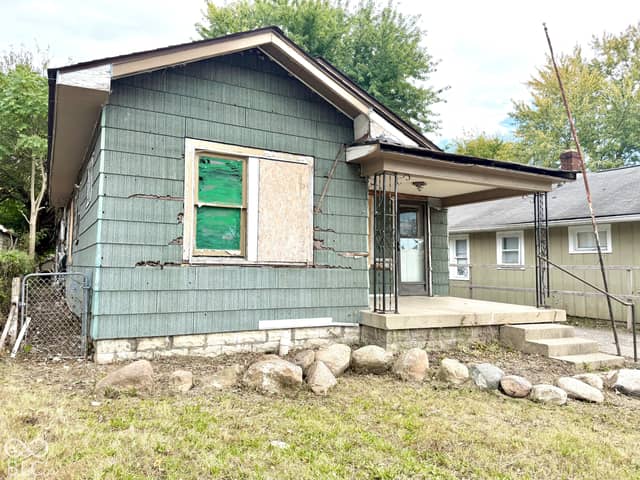 2153 N Dequincy Street, Indianapolis, IN 46218, photo 4 of 44