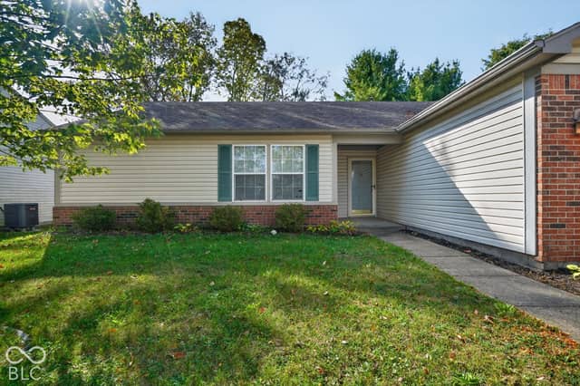12037 Bearsdale Drive, Indianapolis, IN 46235, photo 4 of 30