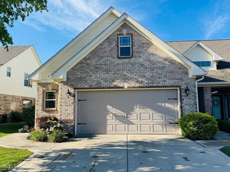 5383 Buckingham Lane, Plainfield