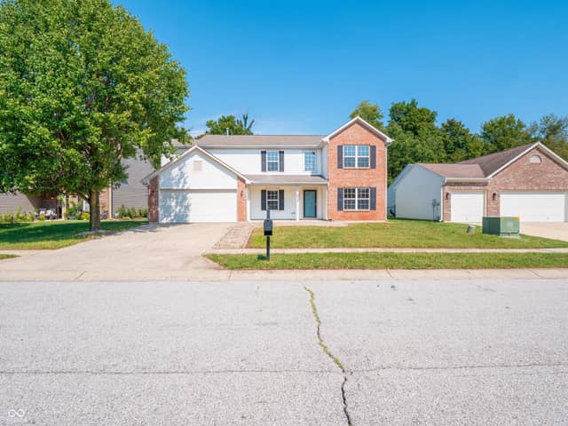 2924 Coles Creek Lane, Indianapolis, IN 46217, photo 3 of 66