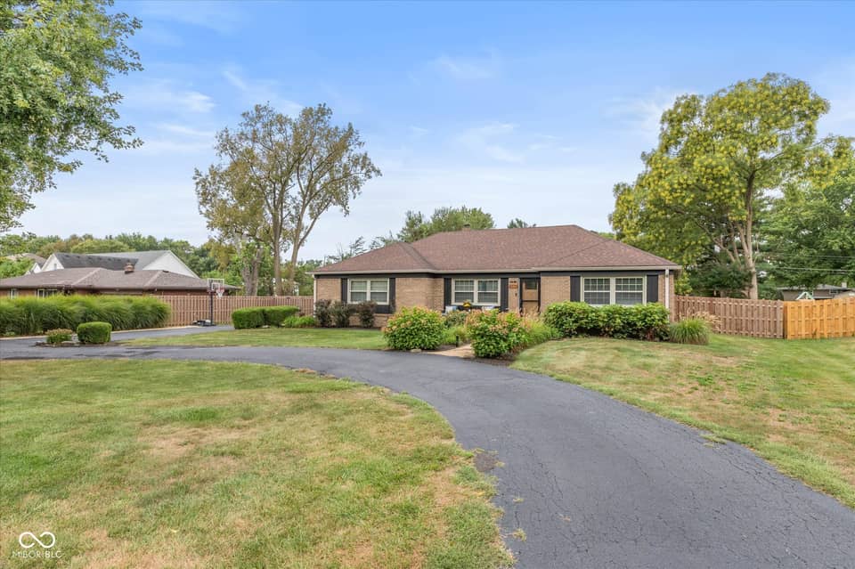 6330 McFarland Road, Indianapolis, IN 46227, photo 1 of 25