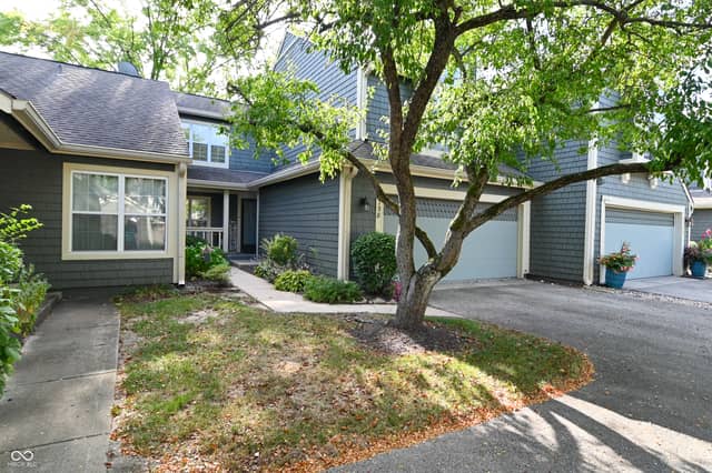 4758 Stansbury Lane, Indianapolis, IN 46254, photo 3 of 55