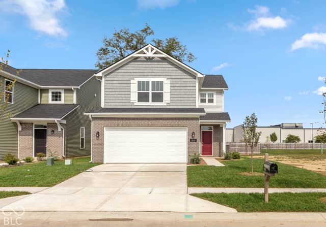 1018 Stratford Lane, Shelbyville, IN 46176, photo 2 of 15