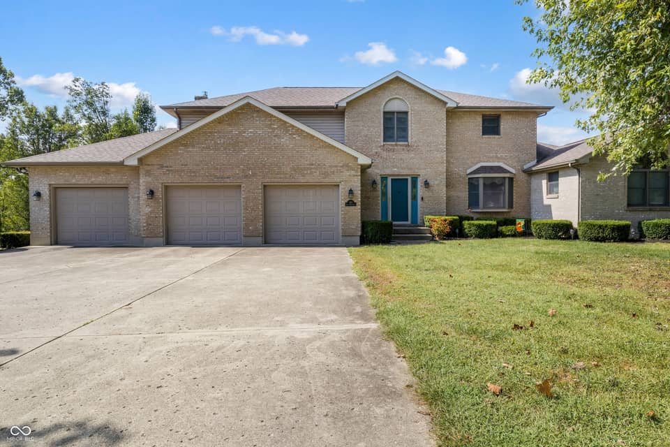 413 N Gray Road, Connersville