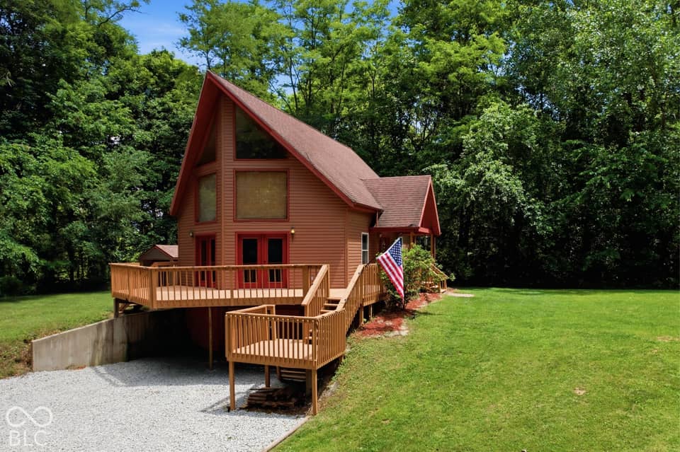 11099 Bushy Road, Metamora
