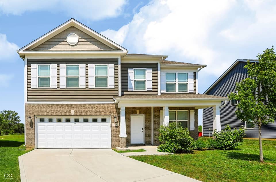 2738 Pointe Club Road, Indianapolis, IN 46229, photo 1 of 48