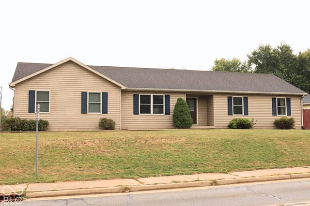 1200 S Mill Street, Crawfordsville, IN 47933, photo 2 of 57