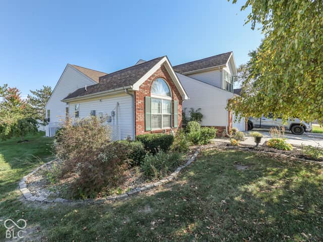 6037 Riva Ridge Drive, Indianapolis, IN 46237, photo 4 of 56